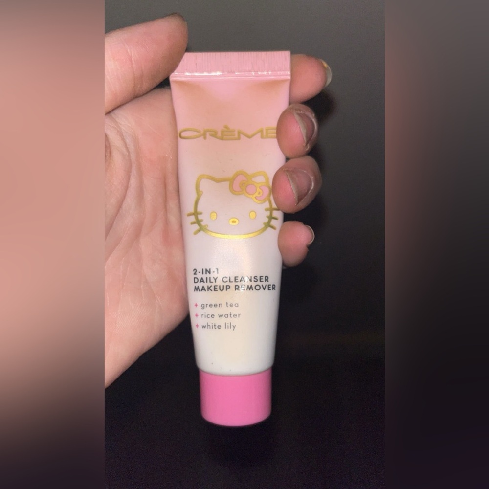 Travel sized 2 in 1 daily cleanser & makeup remover